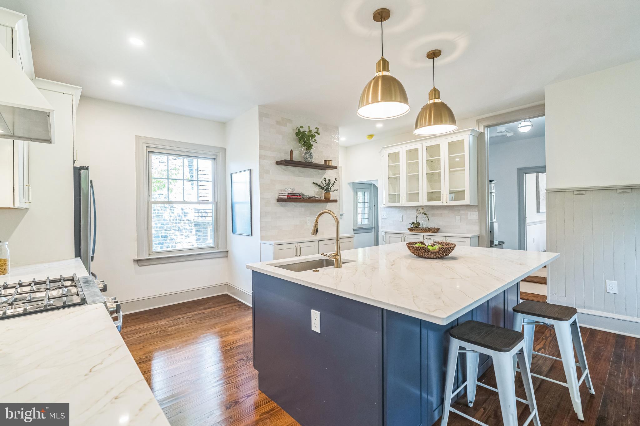 215 Summit Ave