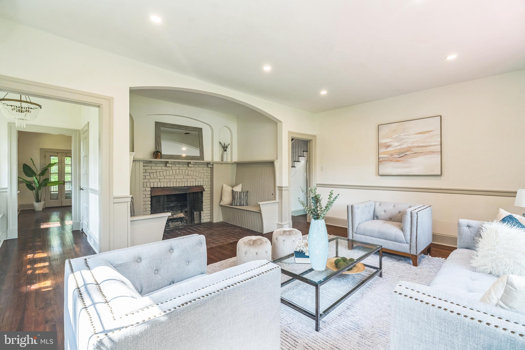 215 Summit Ave