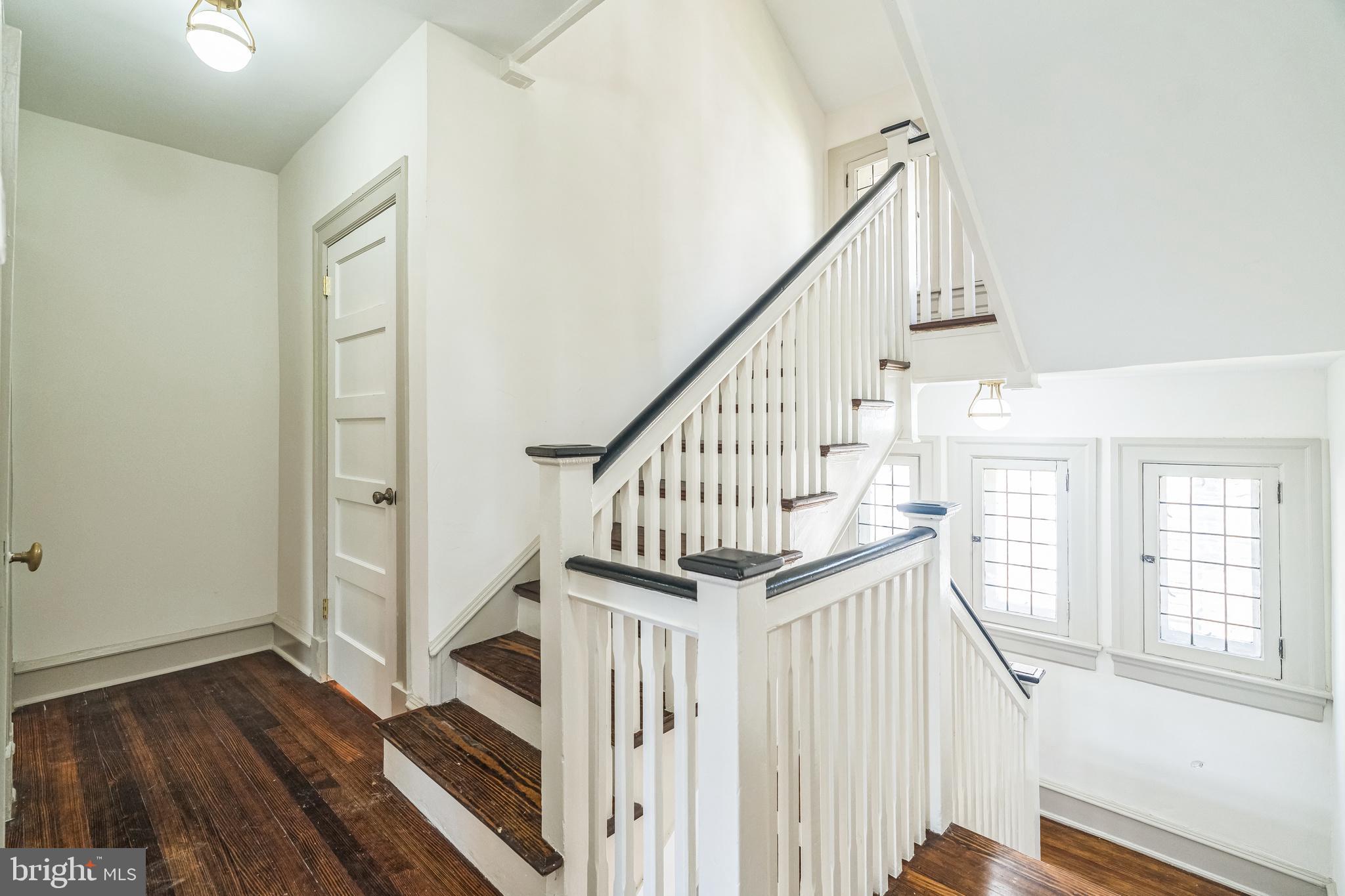 215 Summit Ave