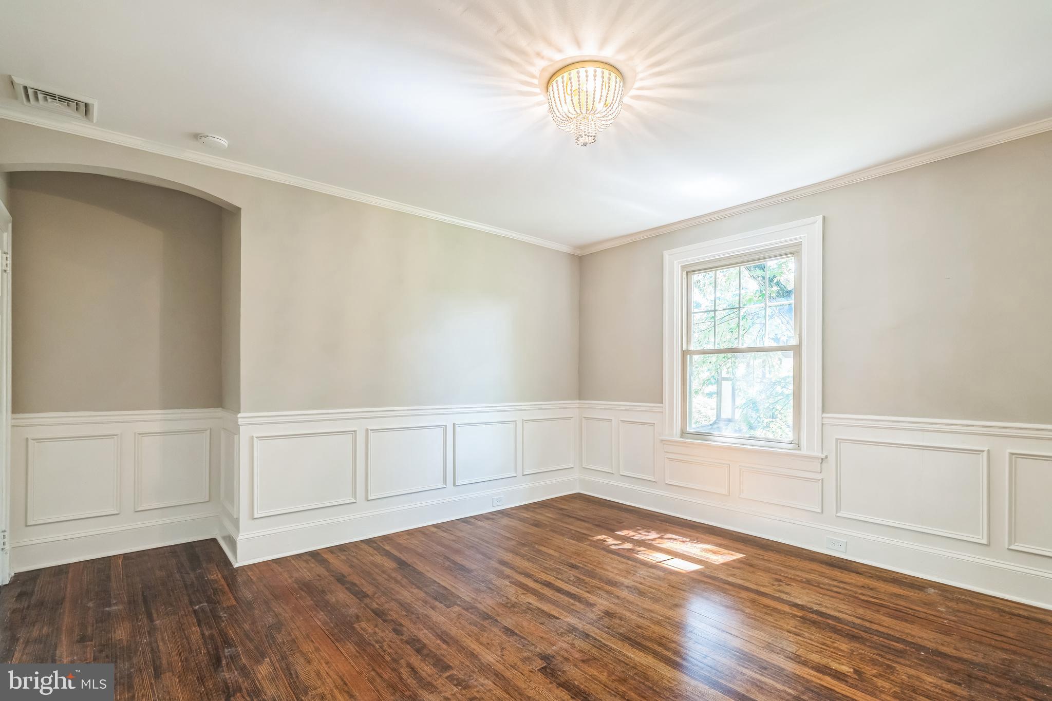 215 Summit Ave