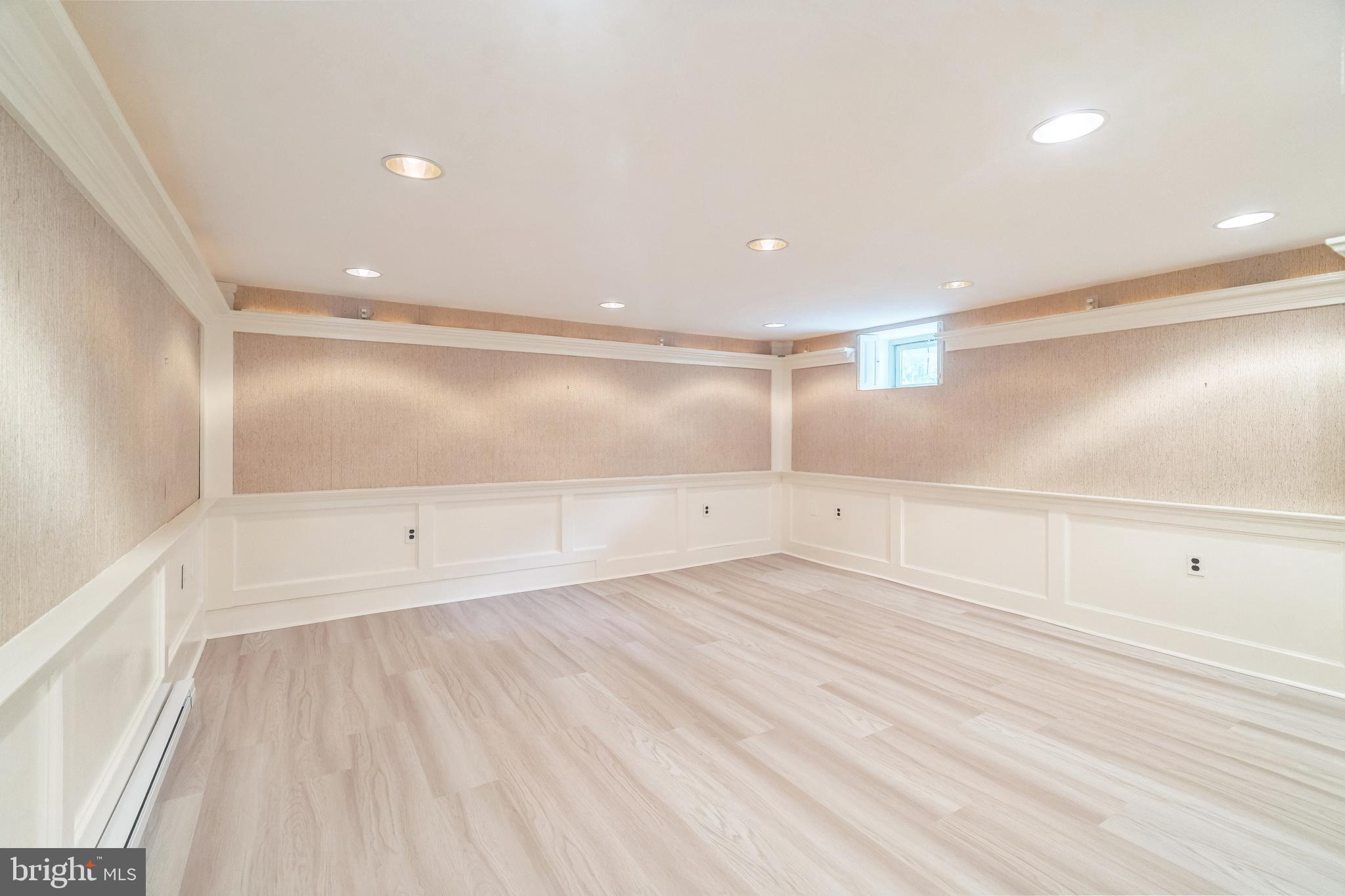 215 Summit Ave
