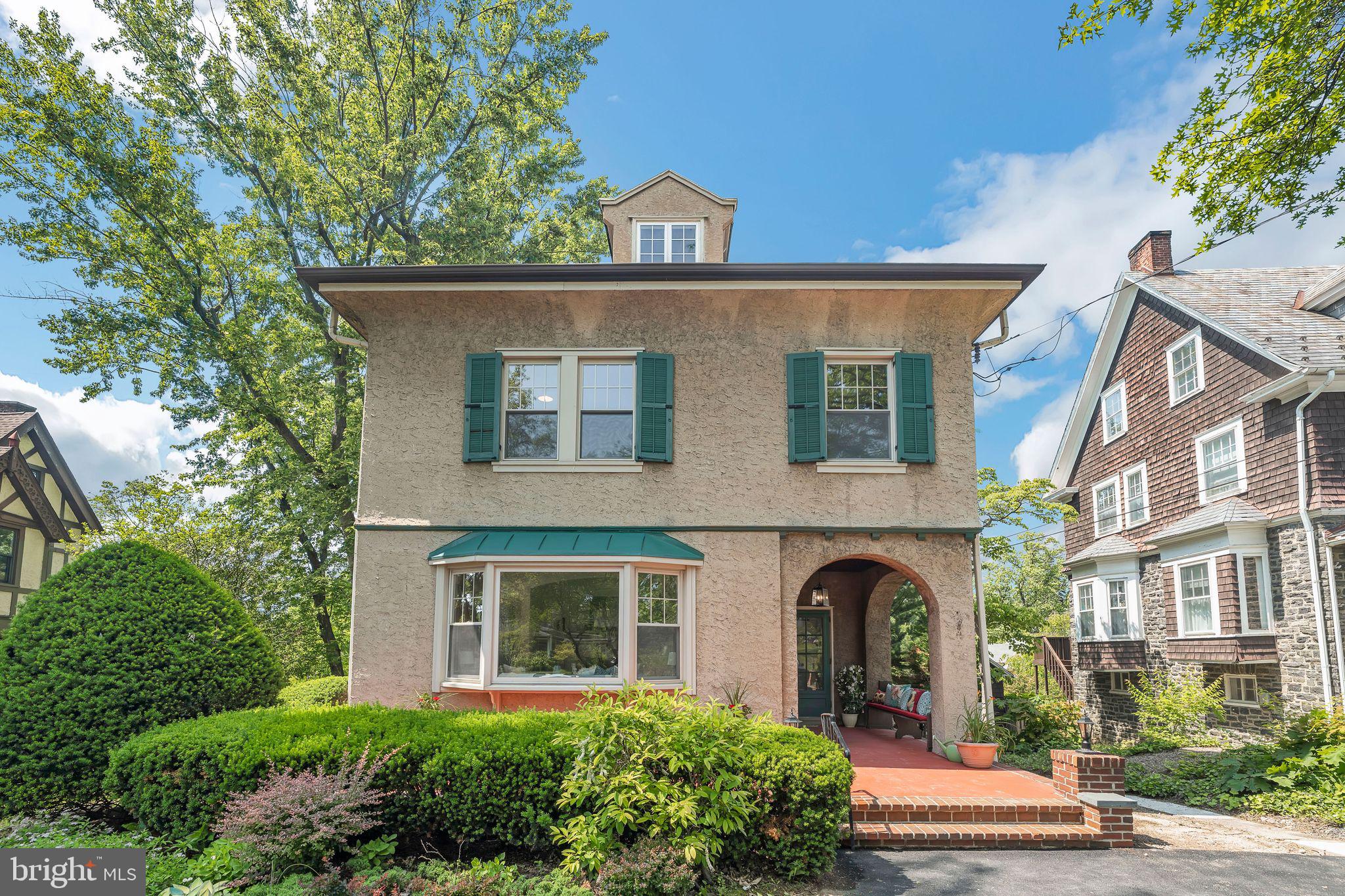 215 Summit Ave