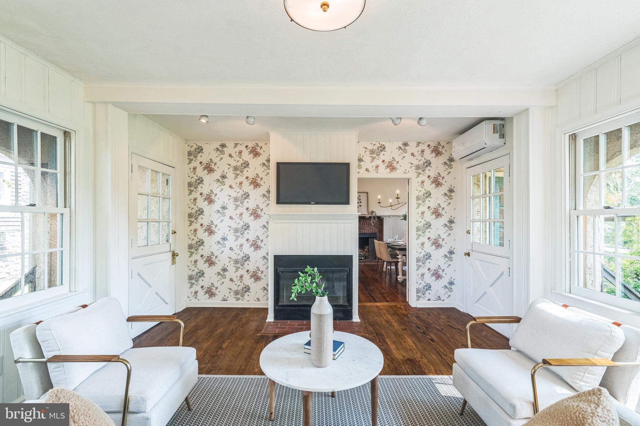 215 Summit Ave