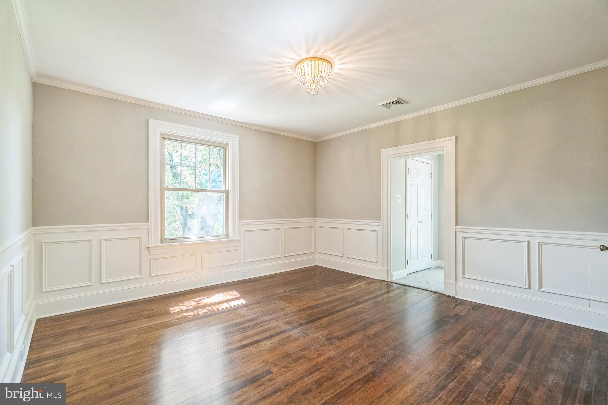 215 Summit Ave