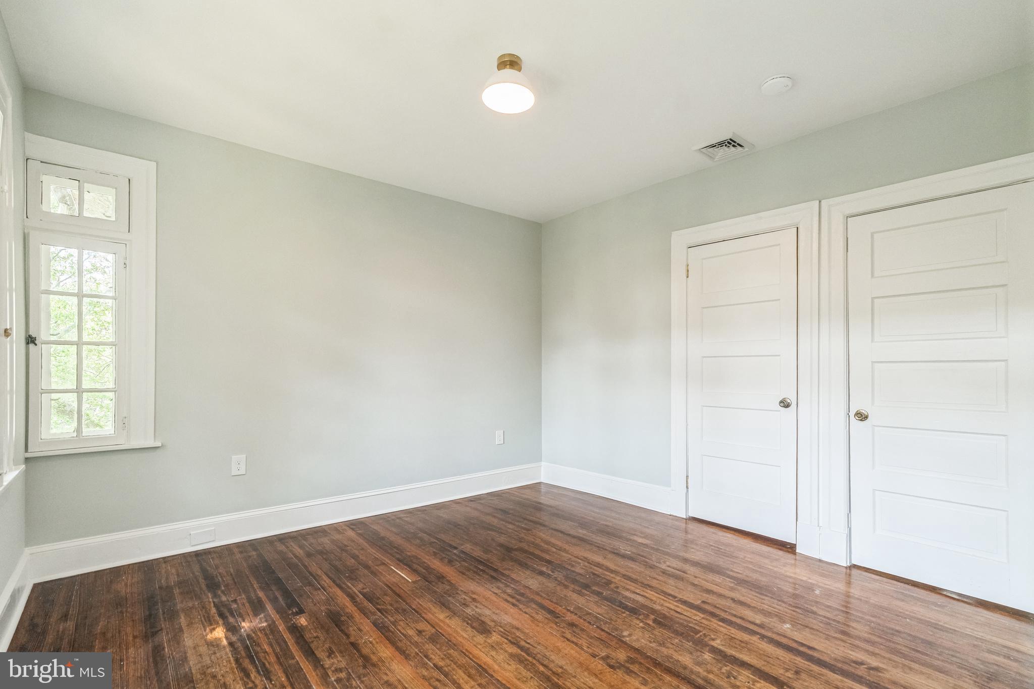 215 Summit Ave