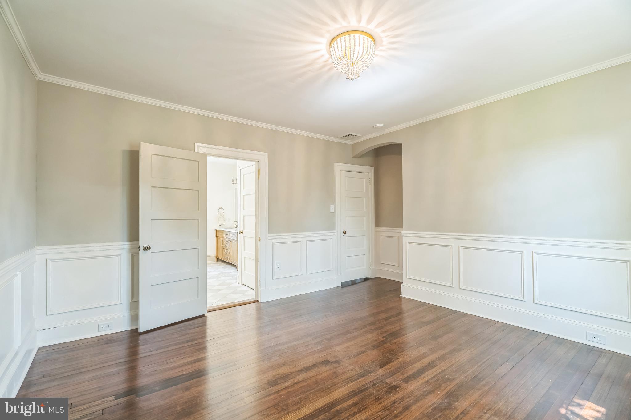 215 Summit Ave