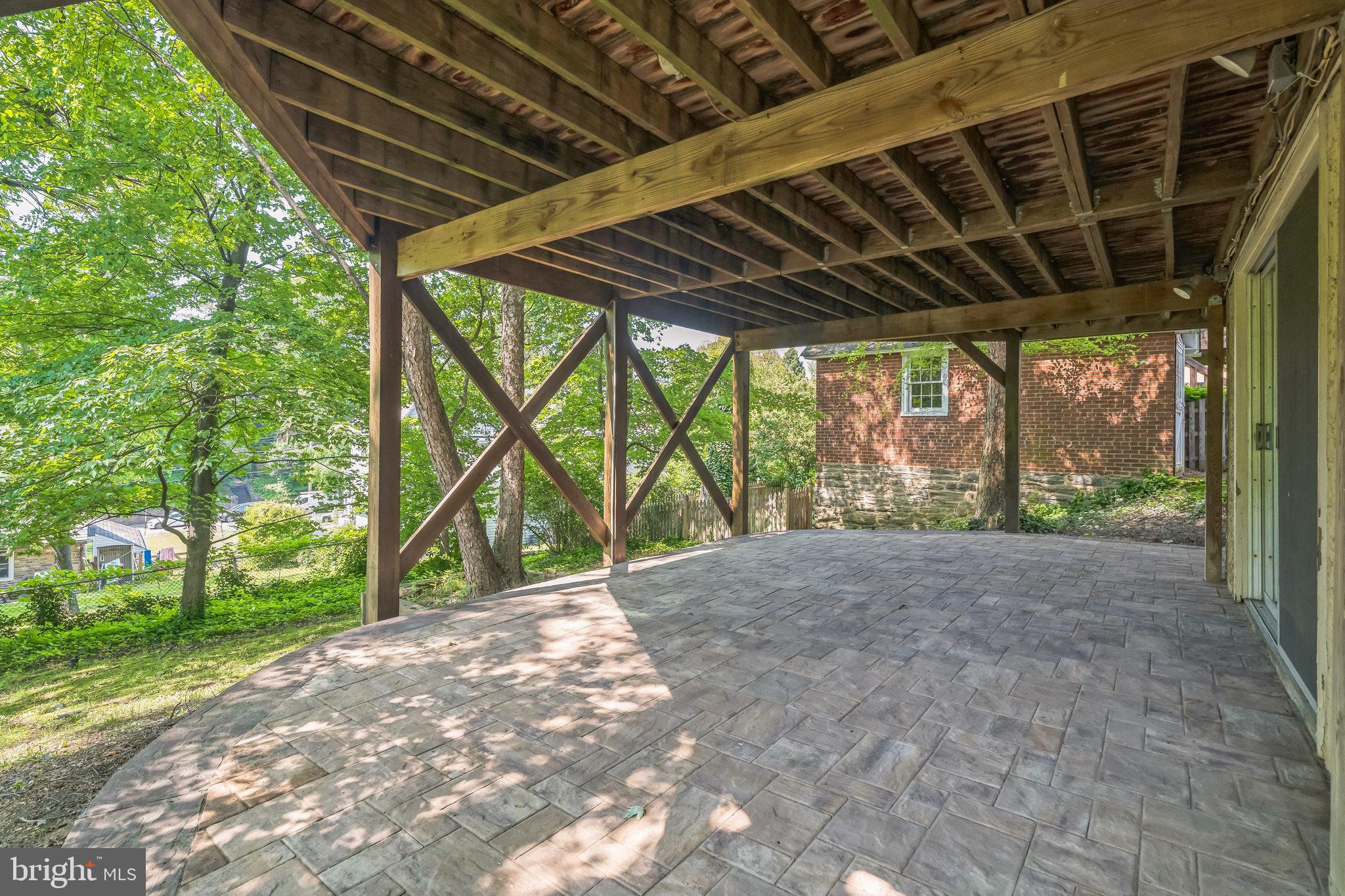 215 Summit Ave