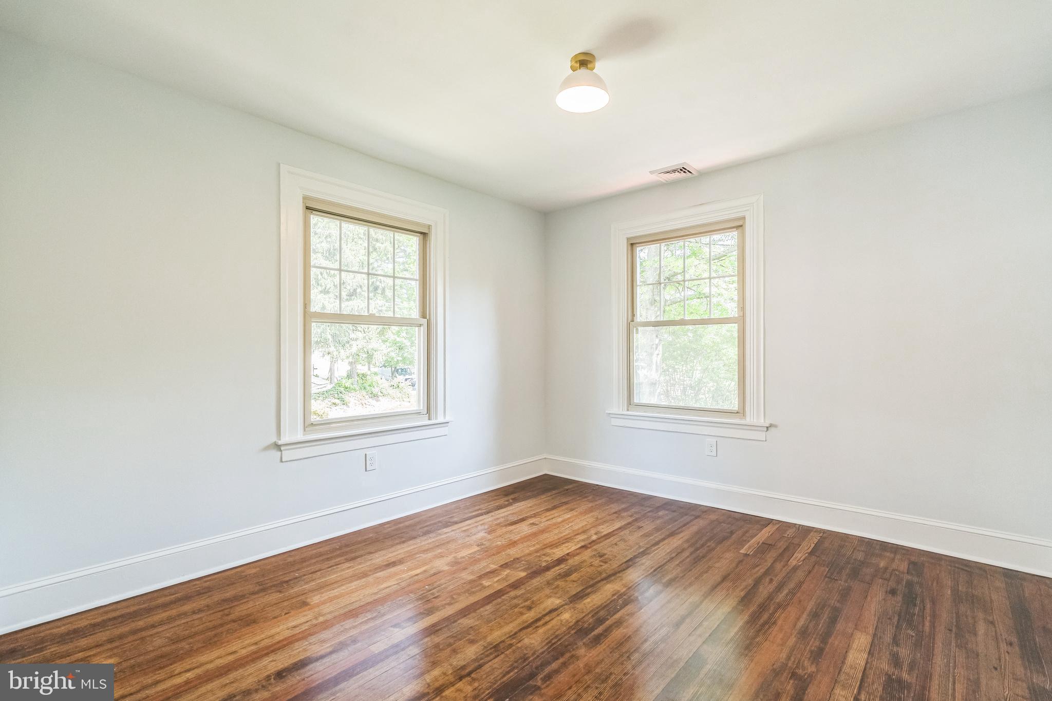 215 Summit Ave