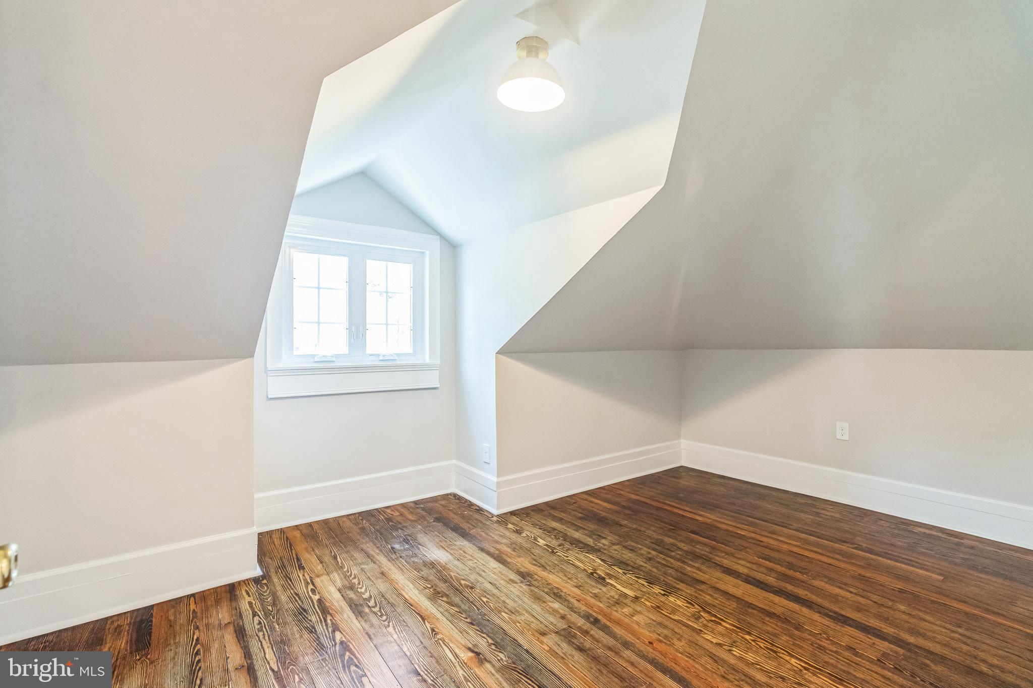 215 Summit Ave