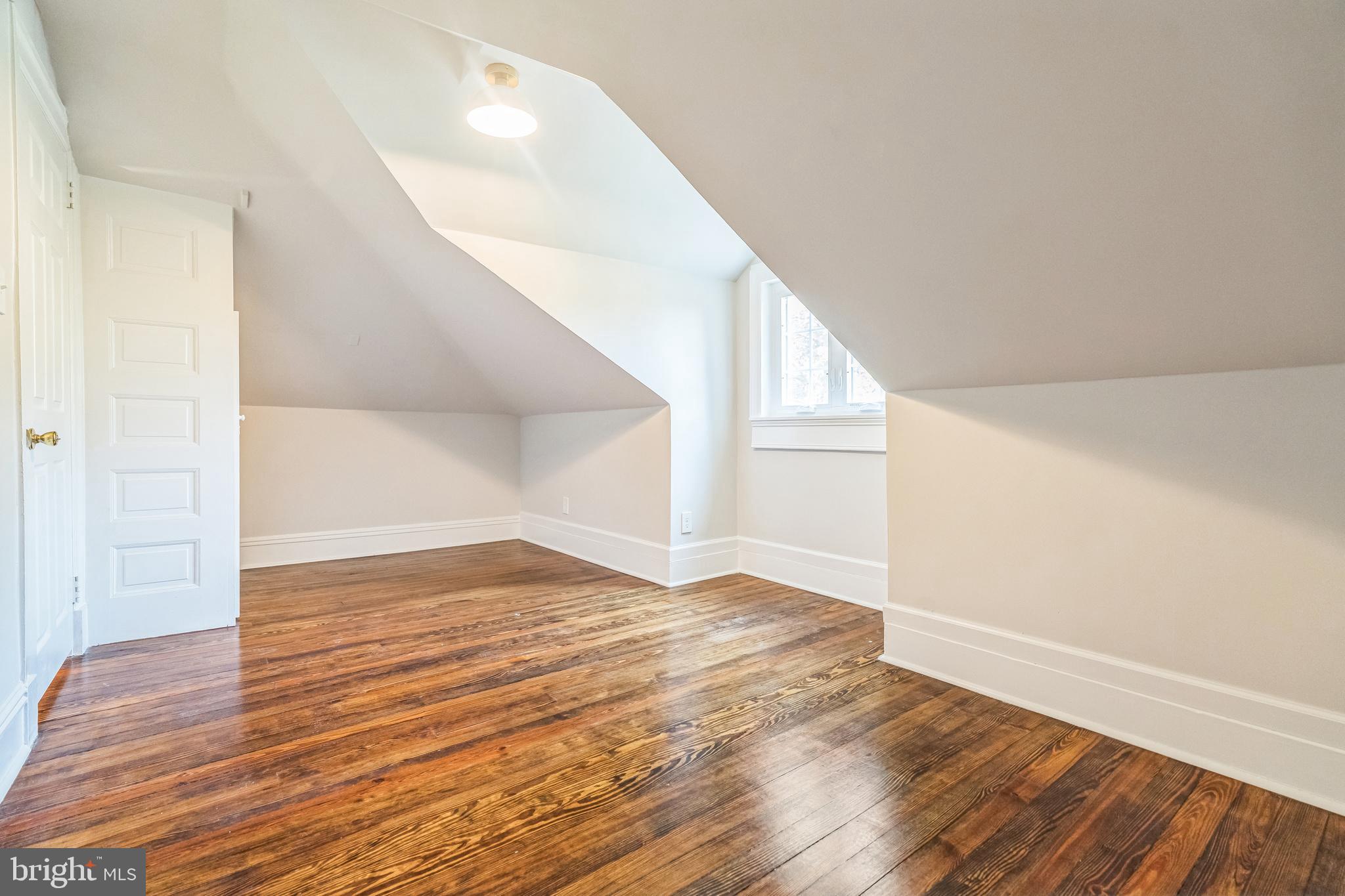 215 Summit Ave
