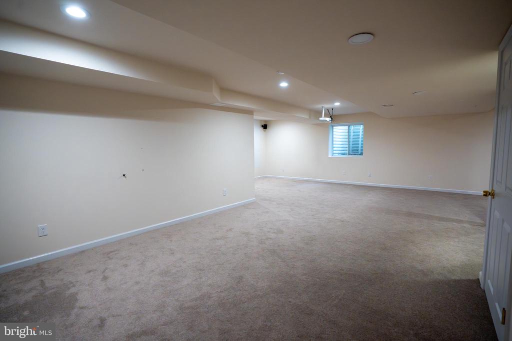 2736 KEEBLER COURT