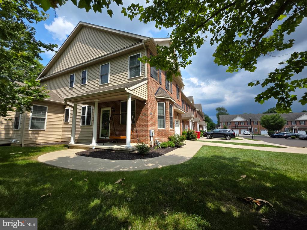 2736 KEEBLER COURT