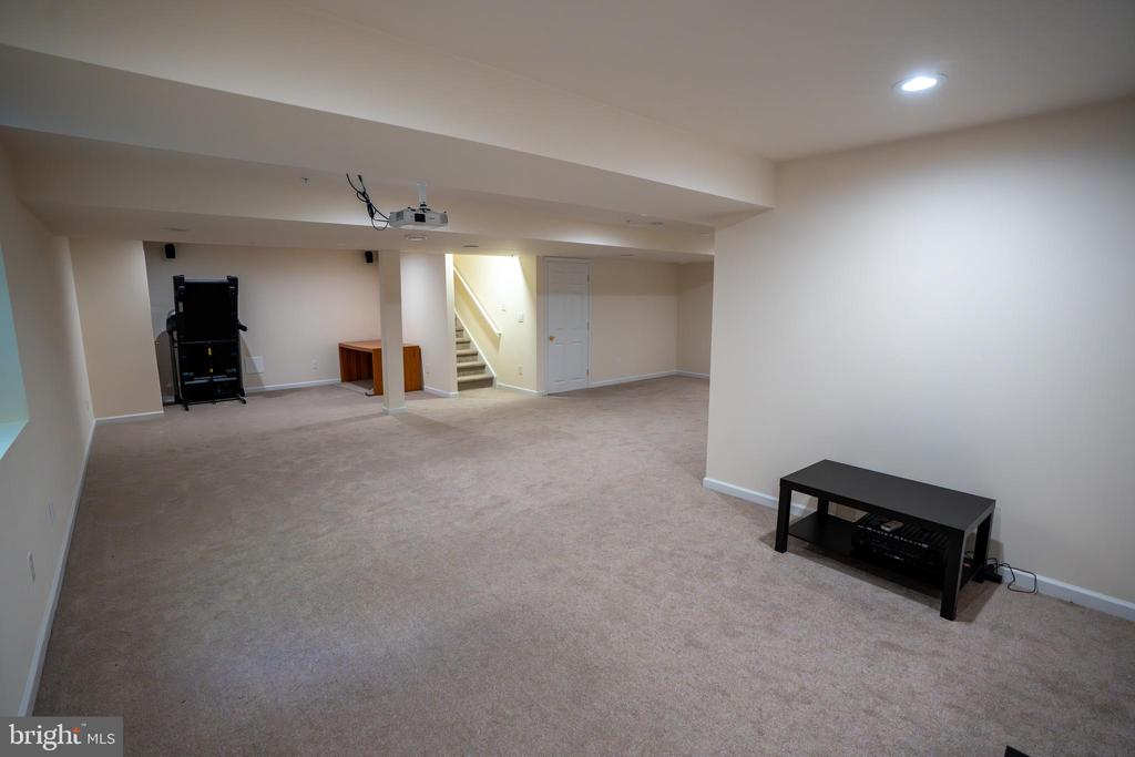 2736 KEEBLER COURT