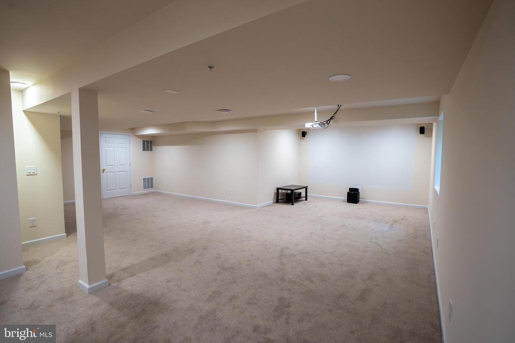 2736 KEEBLER COURT