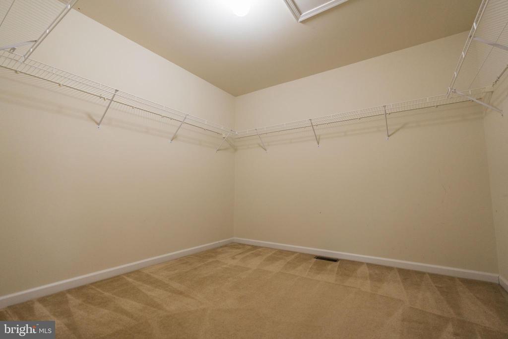 2736 KEEBLER COURT