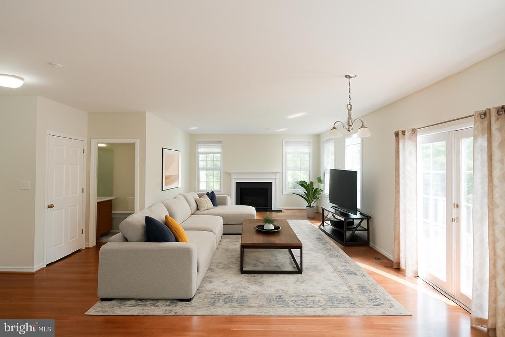 2736 KEEBLER COURT