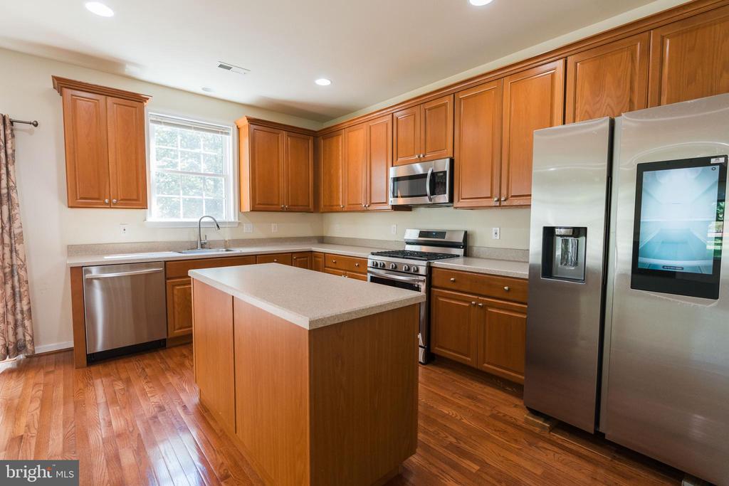 2736 KEEBLER COURT
