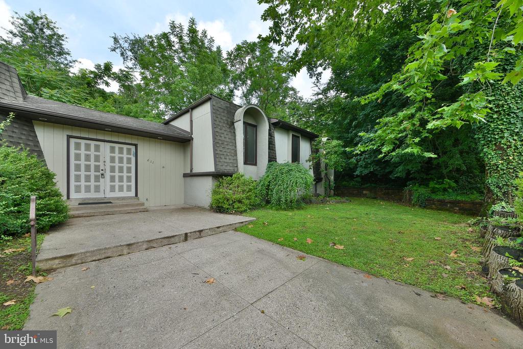 611 Church Rd
