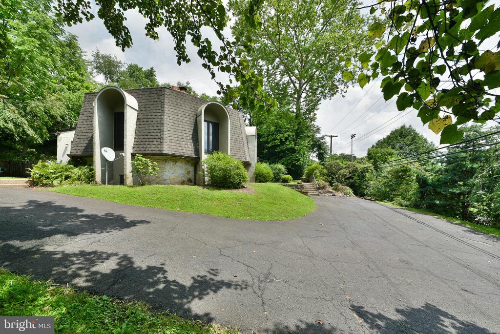 611 Church Rd