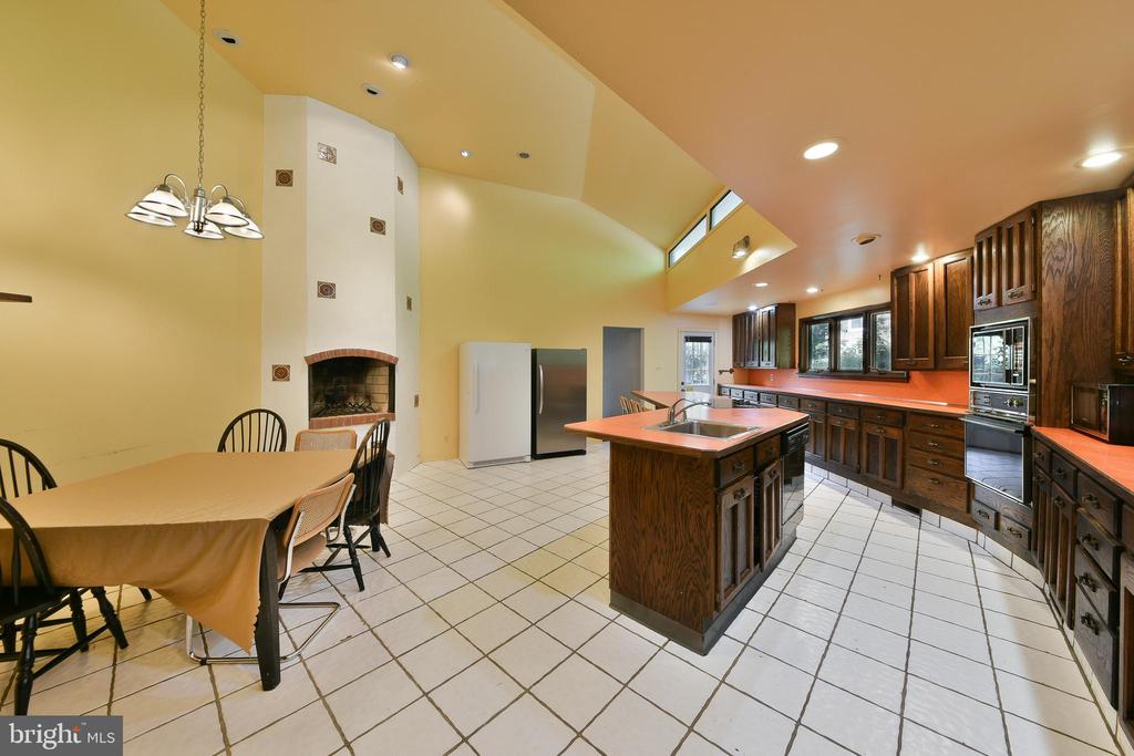 611 Church Rd
