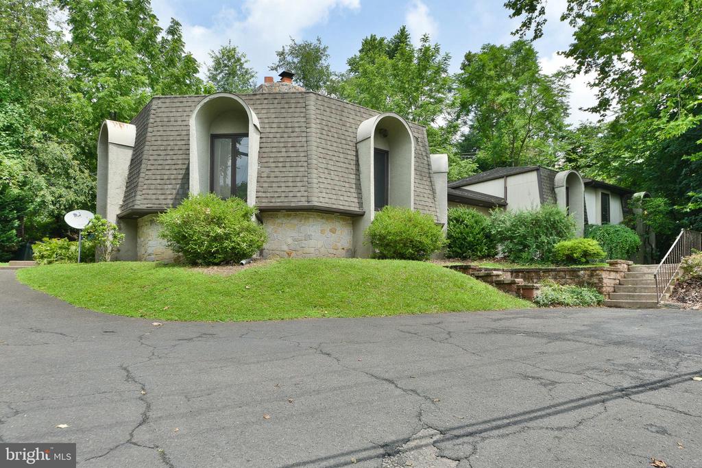 611 Church Rd