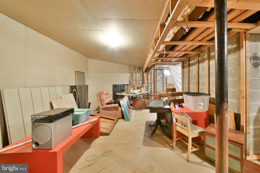 611 Church Rd
