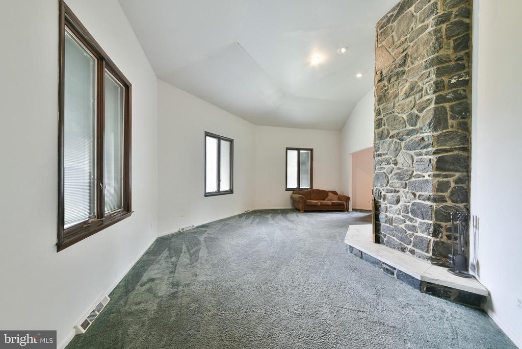 611 Church Rd
