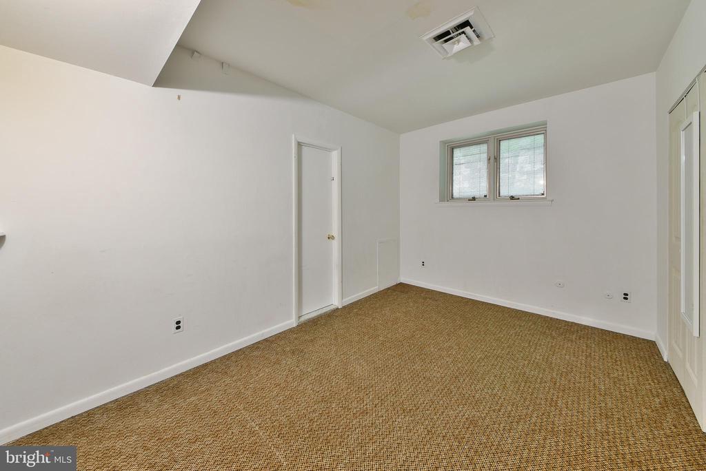 611 Church Rd