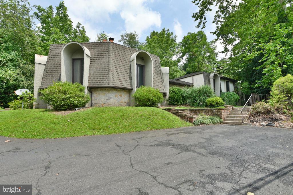 611 Church Rd