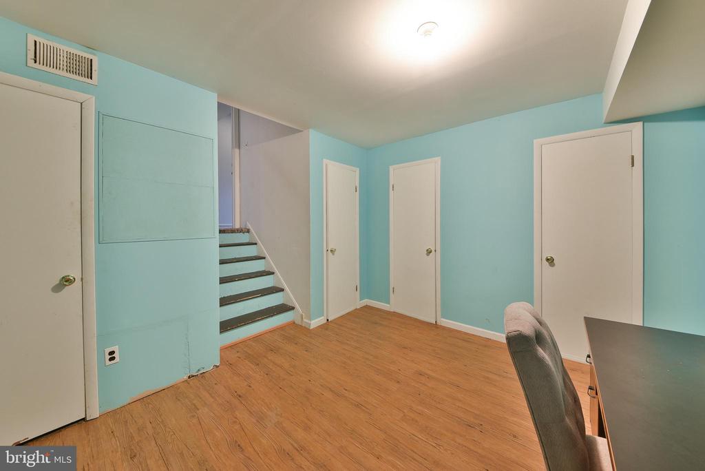 611 Church Rd