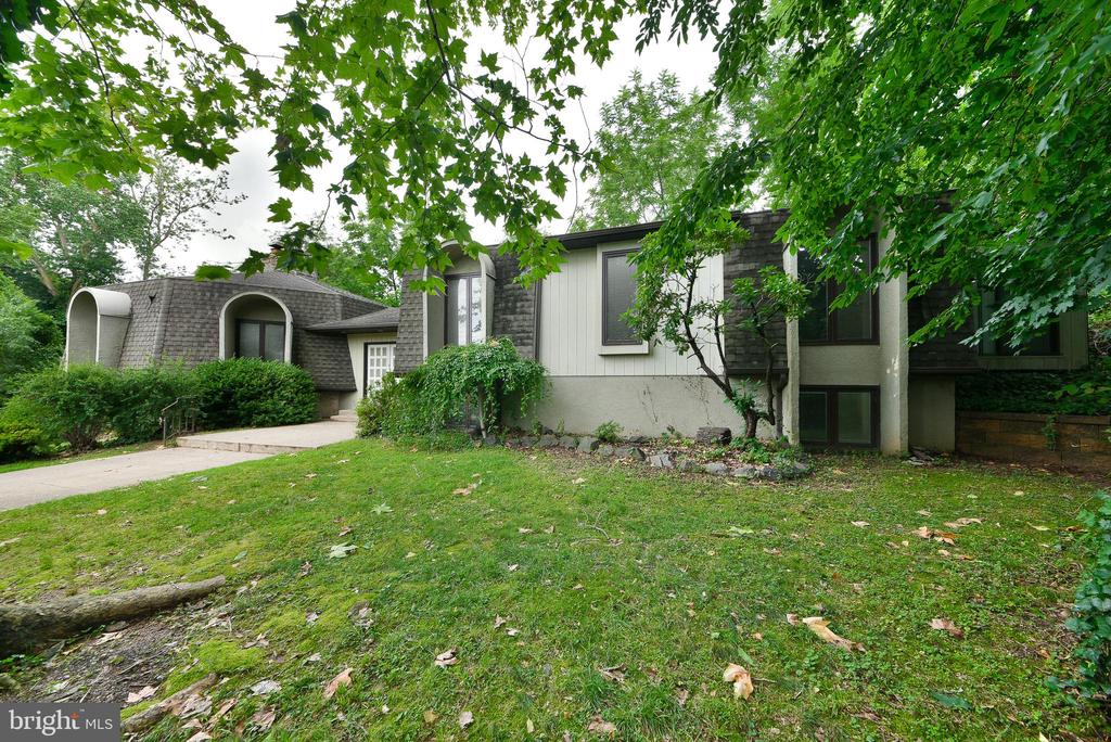 611 Church Rd