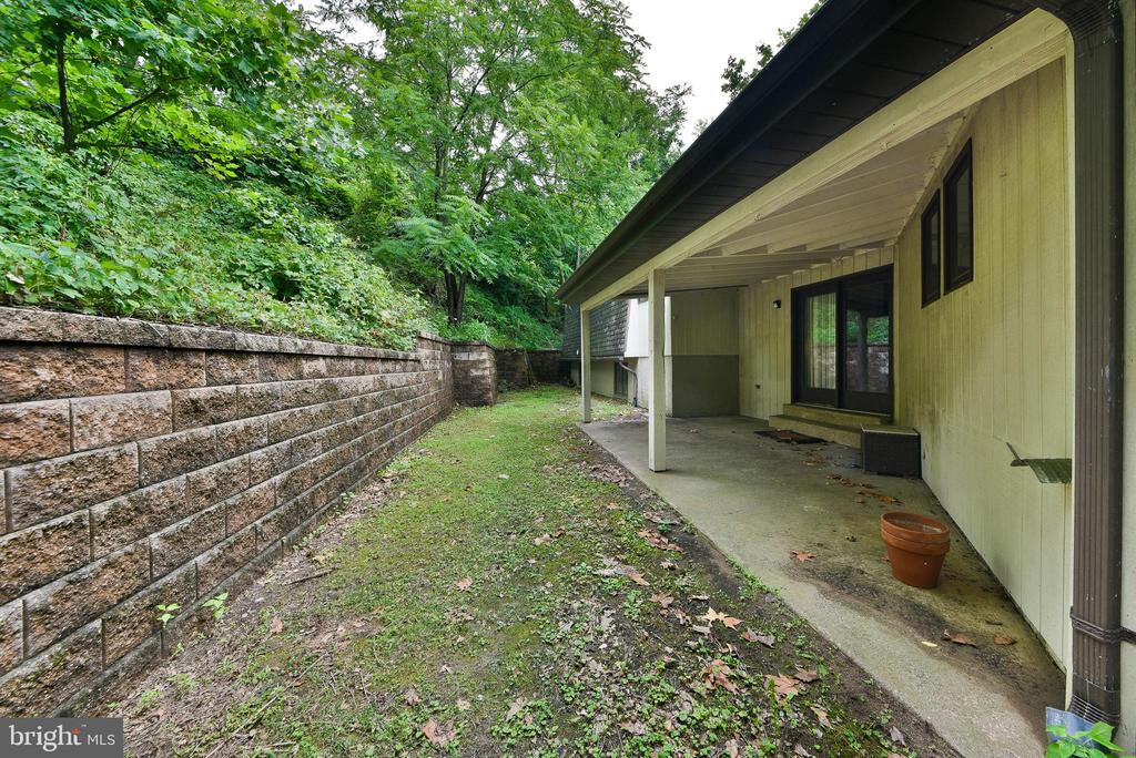611 Church Rd