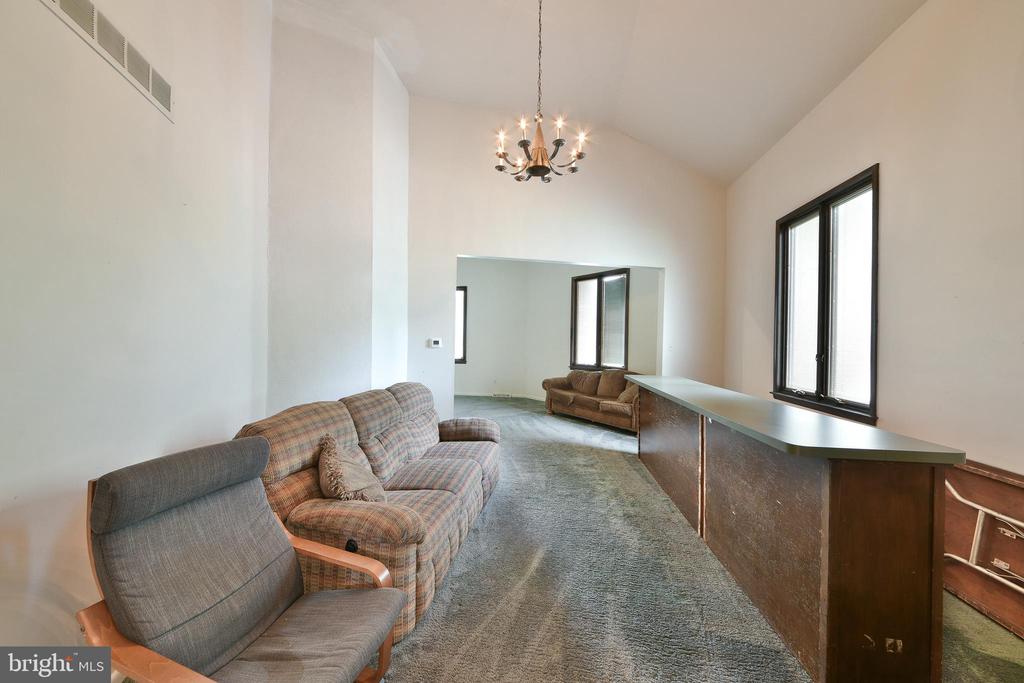 611 Church Rd