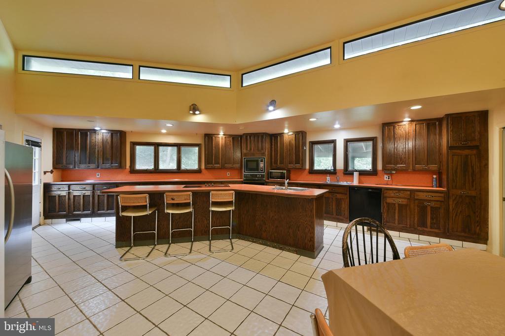 611 Church Rd
