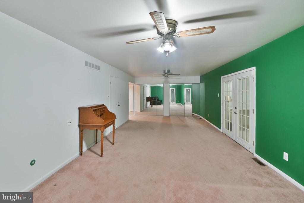 611 Church Rd