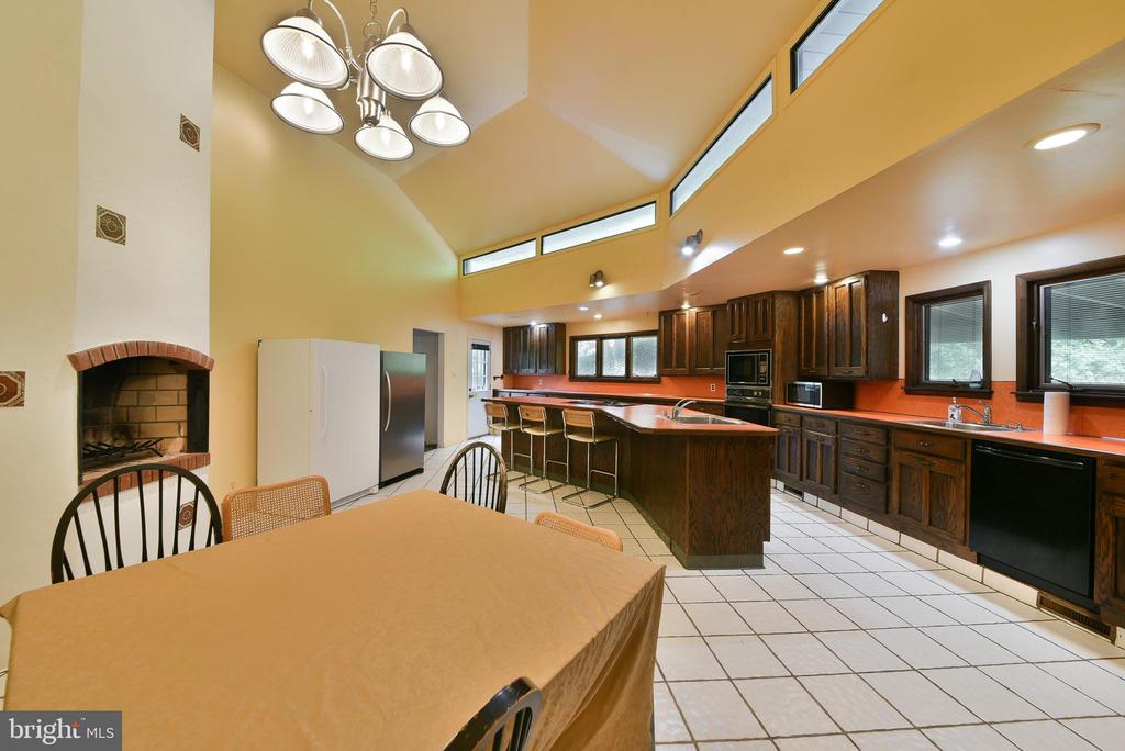 611 Church Rd