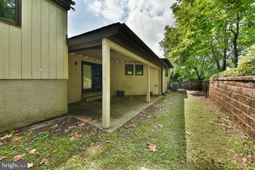 611 Church Rd