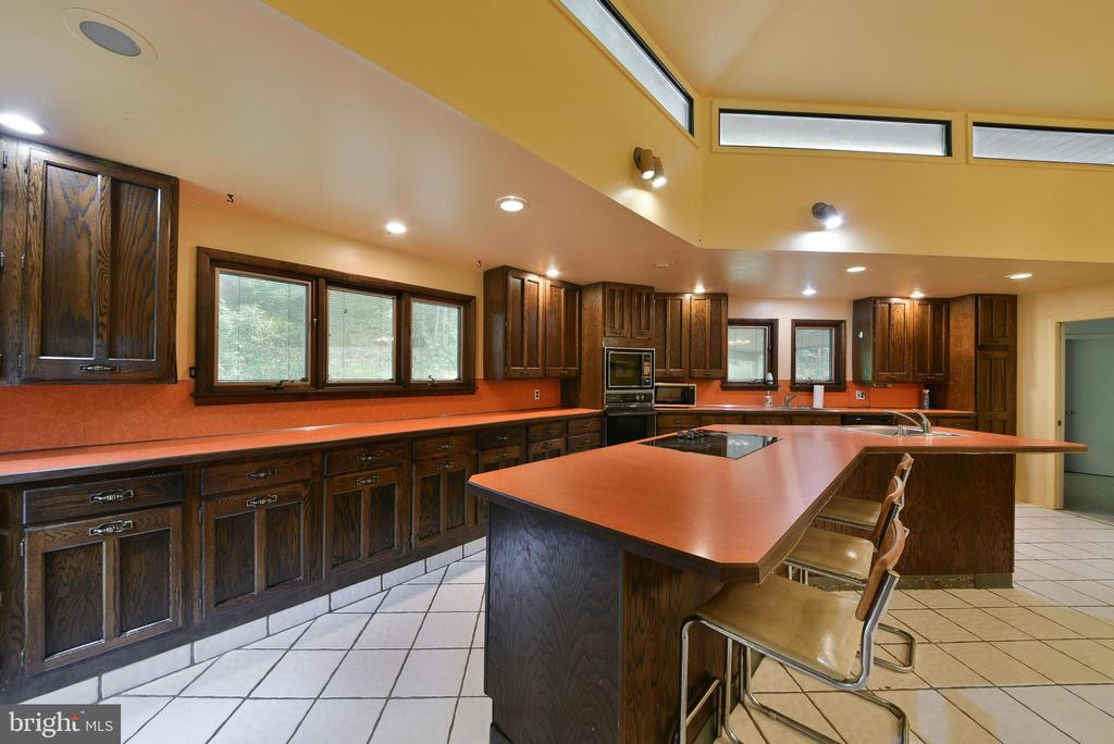 611 Church Rd