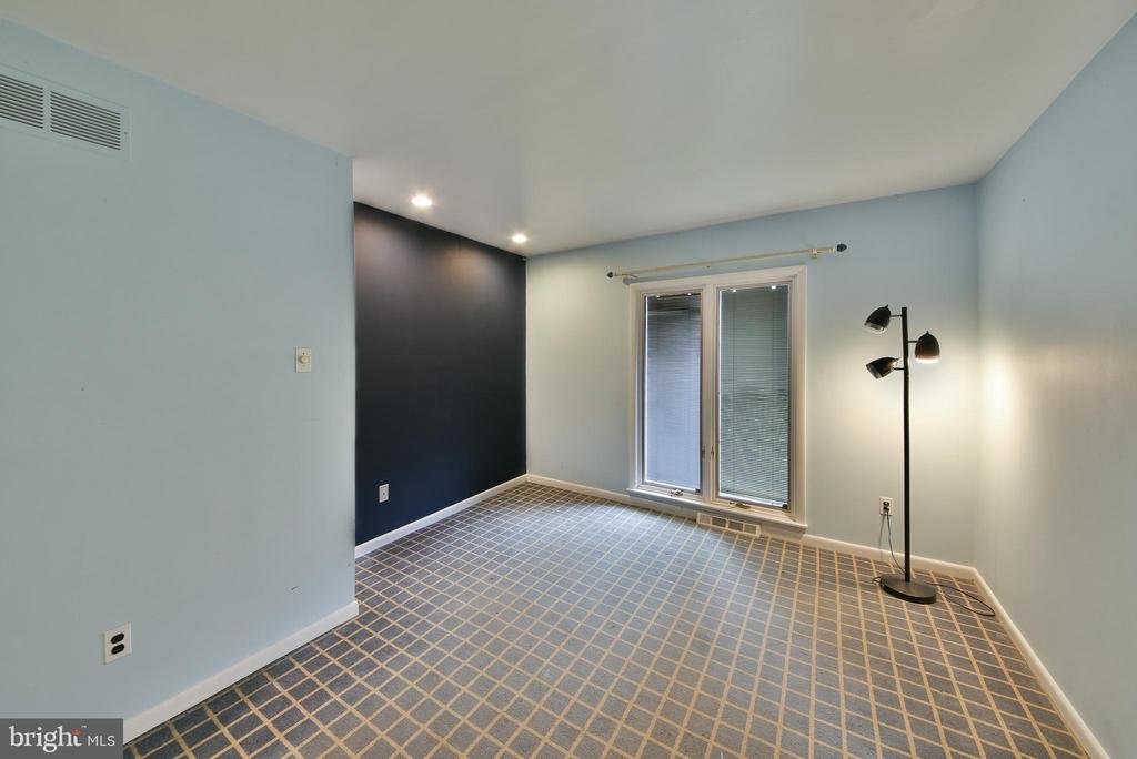 611 Church Rd