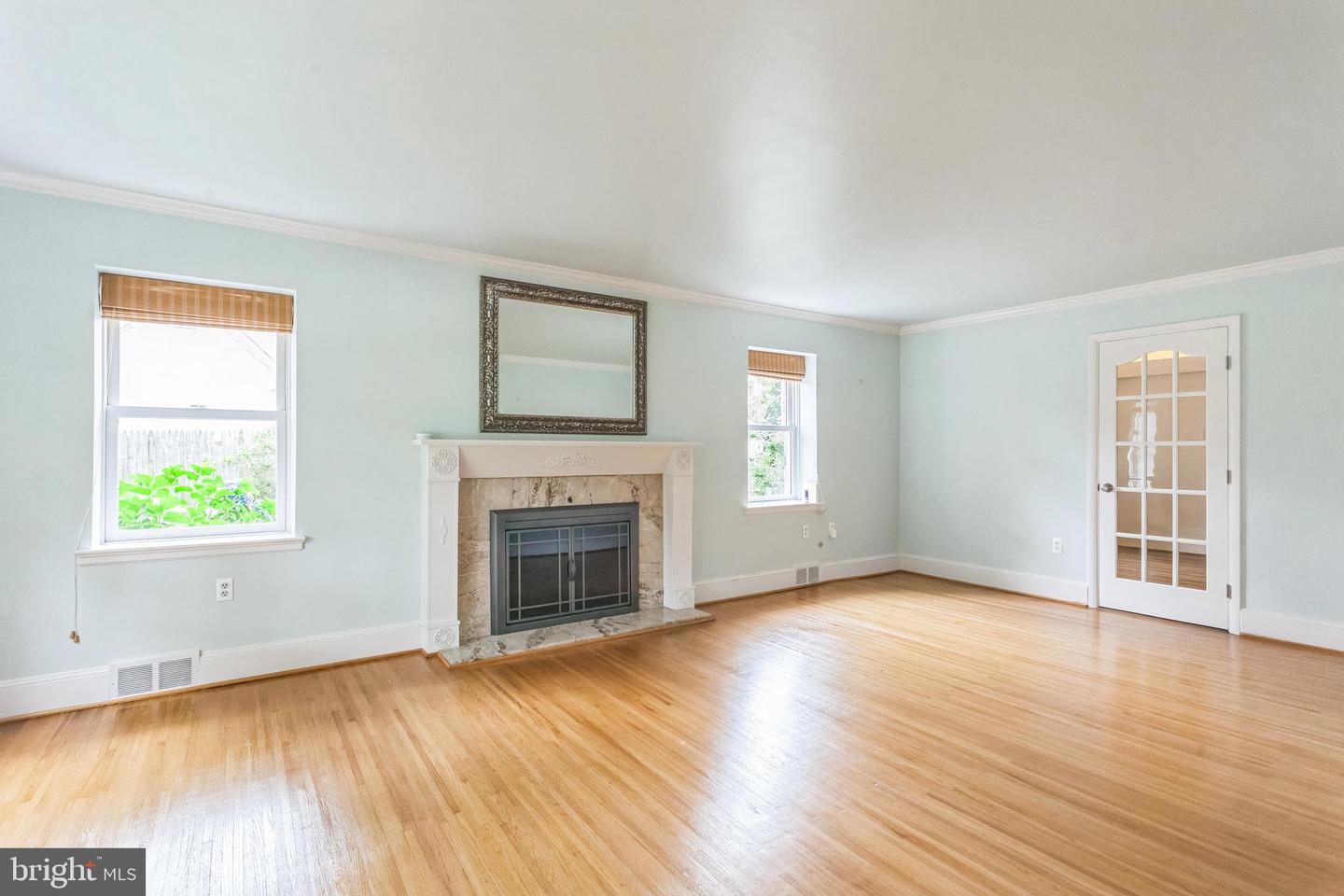 811 Stratford Ave