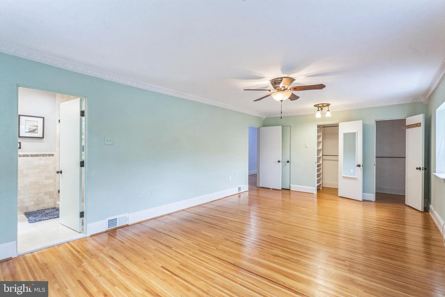 811 Stratford Ave