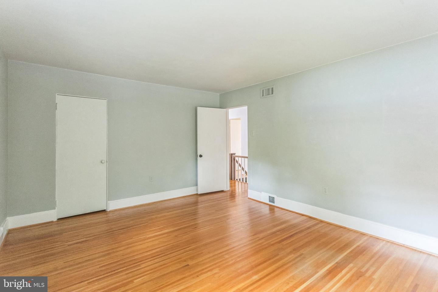 811 Stratford Ave