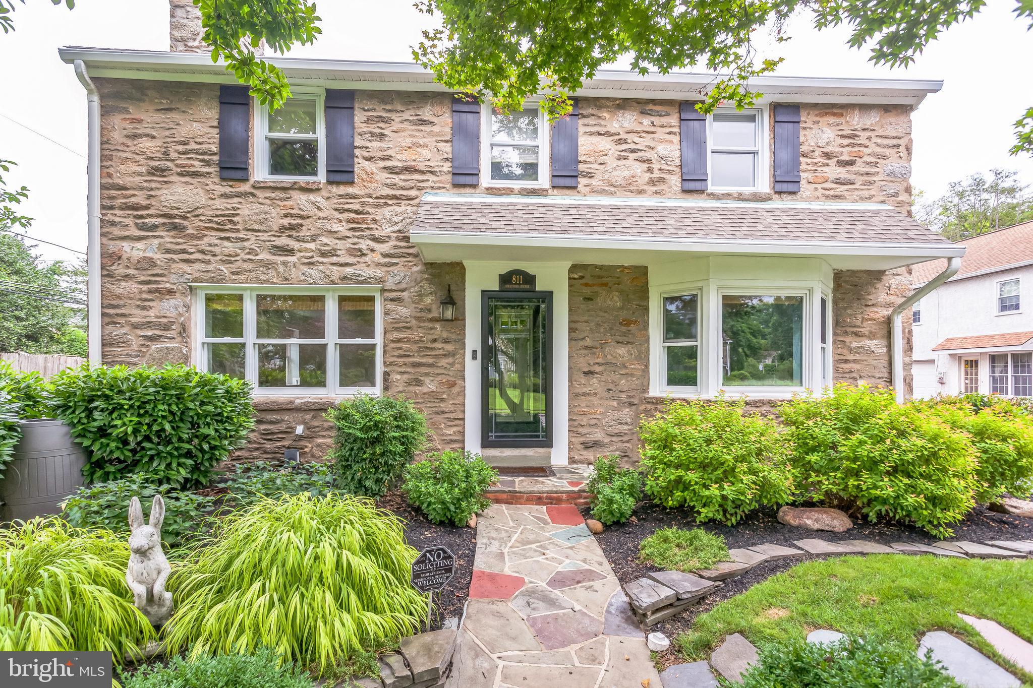 811 Stratford Ave