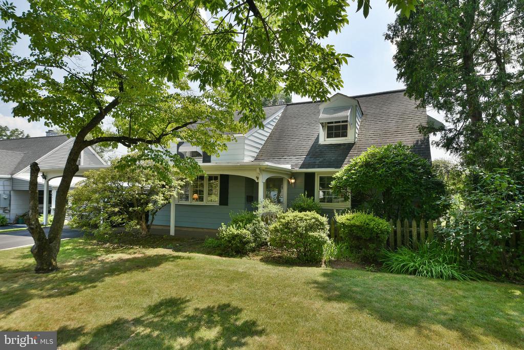 439 Manor Rd