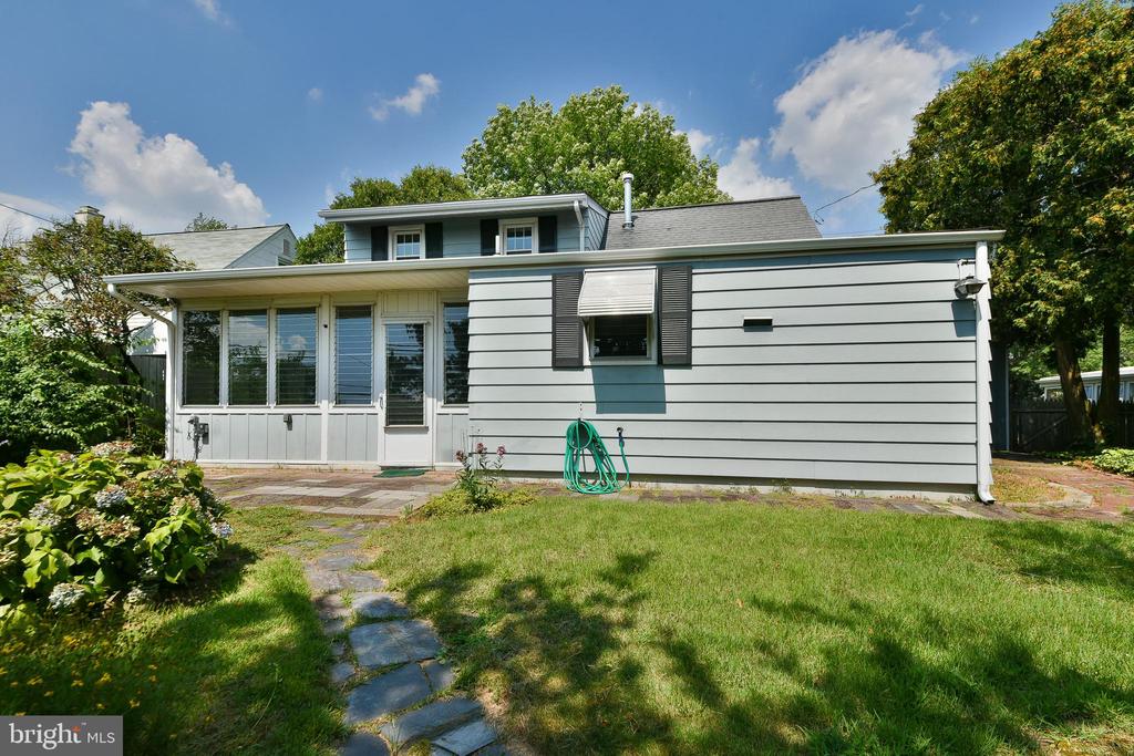 439 Manor Rd