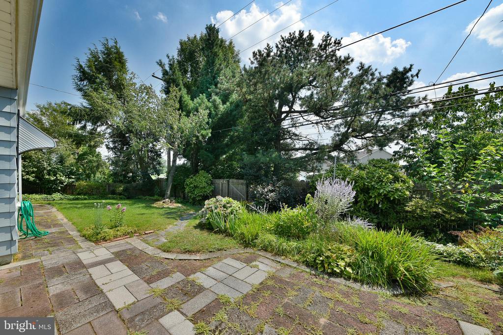 439 Manor Rd