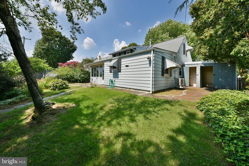 439 Manor Rd
