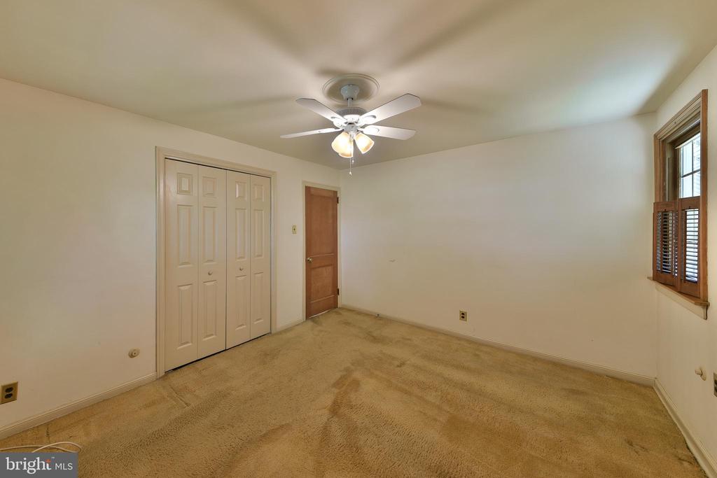 439 Manor Rd