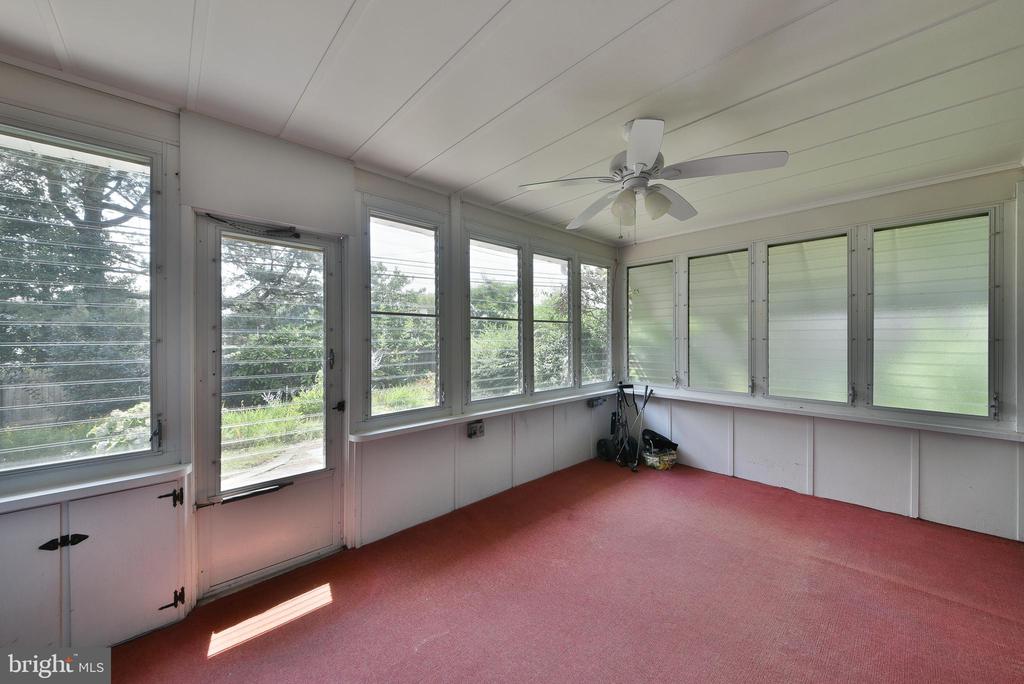 439 Manor Rd