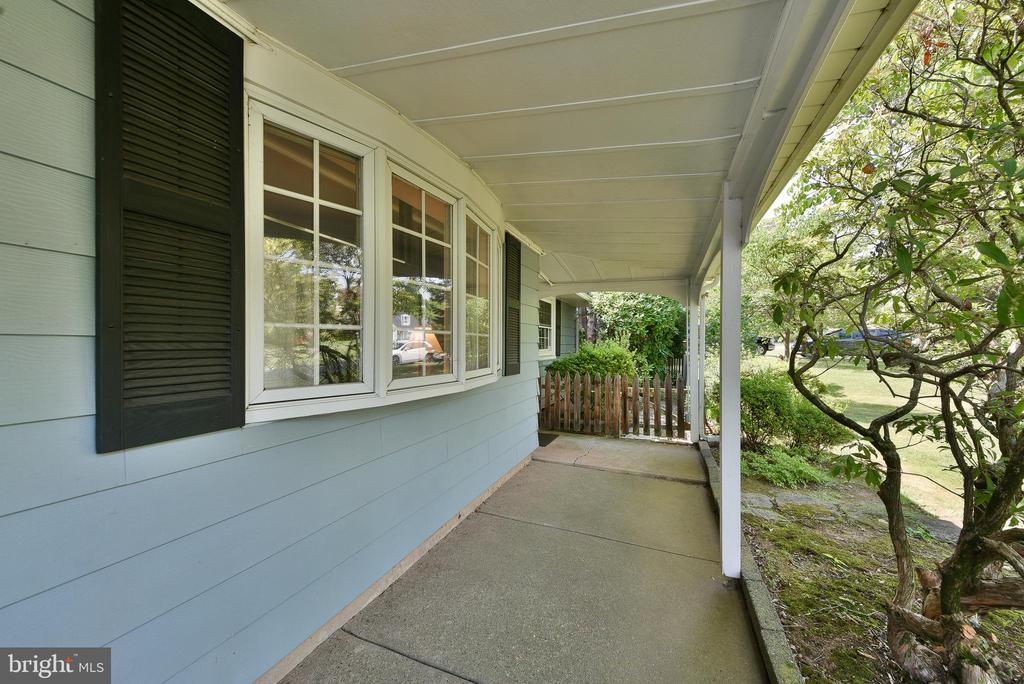 439 Manor Rd
